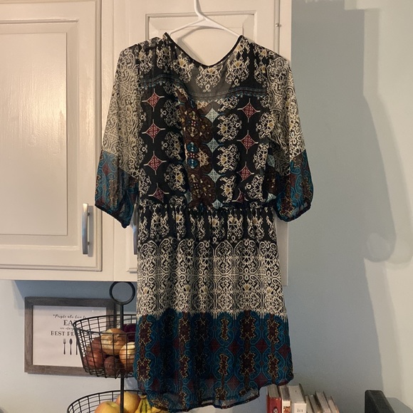 Dress - Picture 3 of 4